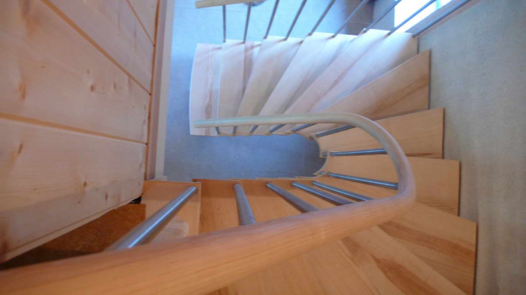 Détail sur Main courante lamellé-collé Détail sur Main courante lamellé-collé