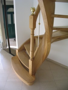 Départ avec marches cintrées, courbes débillardées